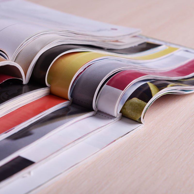magazines-wooden-table-close-up